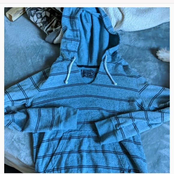 Volcom pull over - Picture 3 of 4